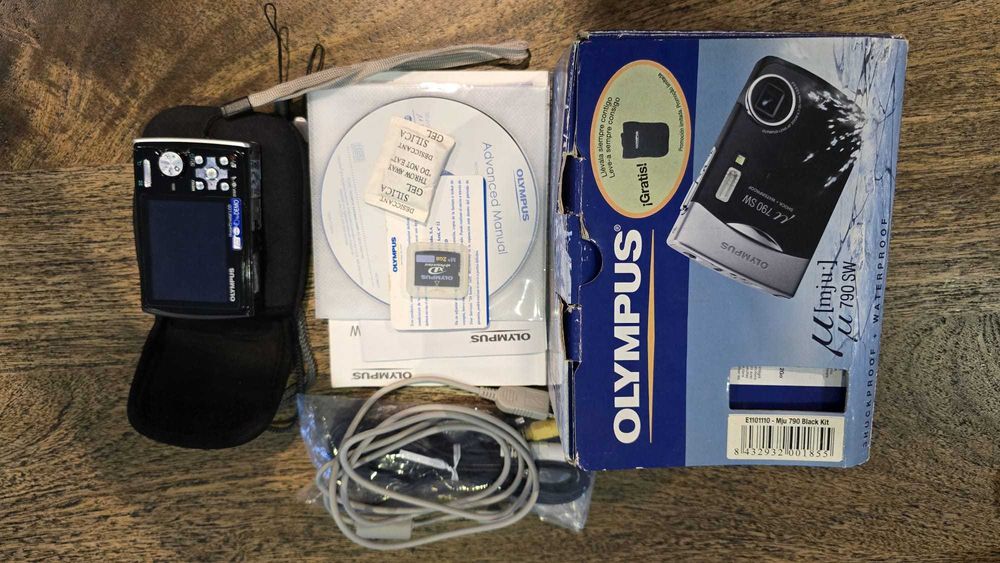 Maquina olympus stylus 790 sw