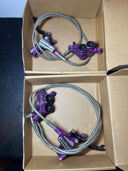 Travões HOPE V4 4pistoes com malhas de aço