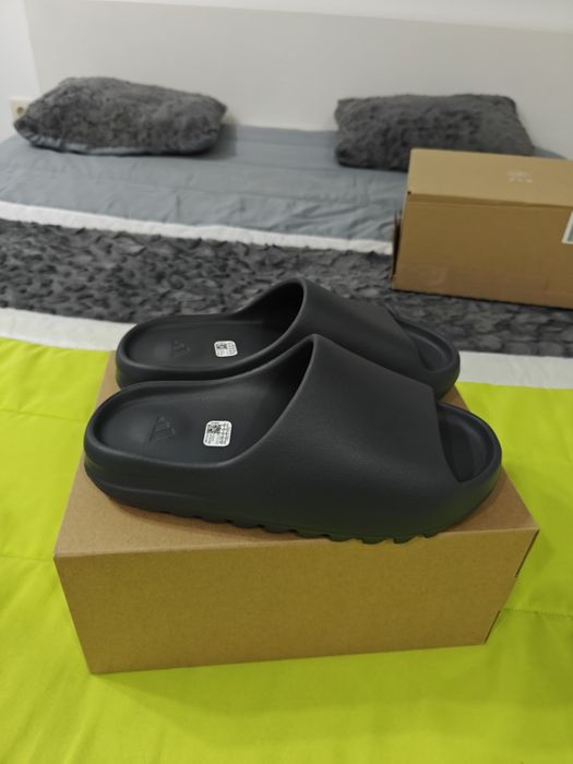 Yeezy slide slate grey