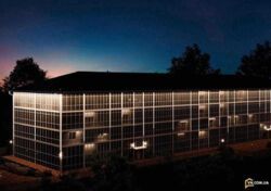 Продам 2-о к/к 72 м2 з меблями та технікою в Новомиколаївці.