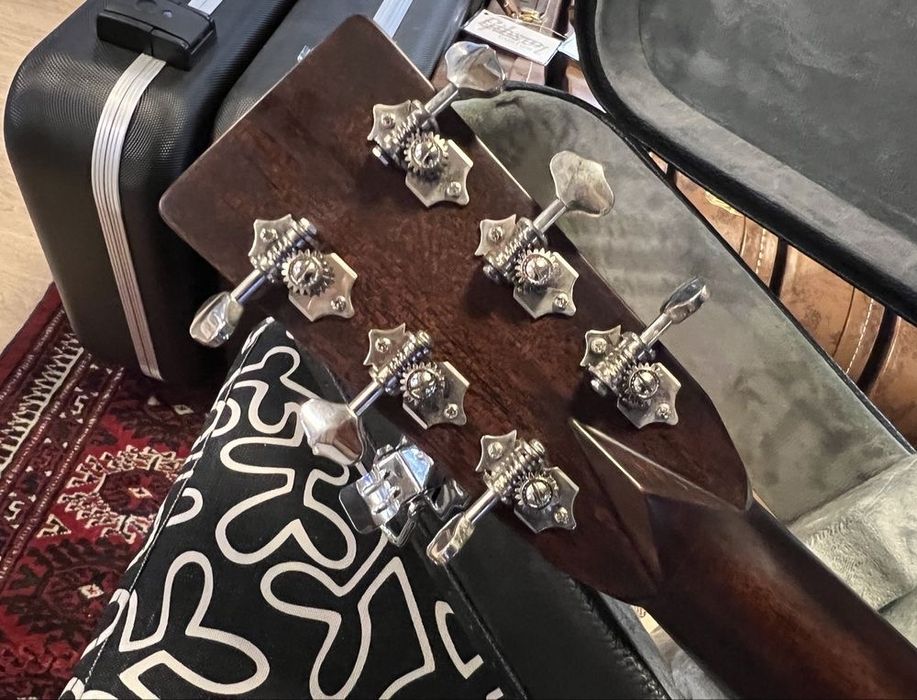 Guitarra Eastman E8-OM TC c/ Case - IMPECÁVEL