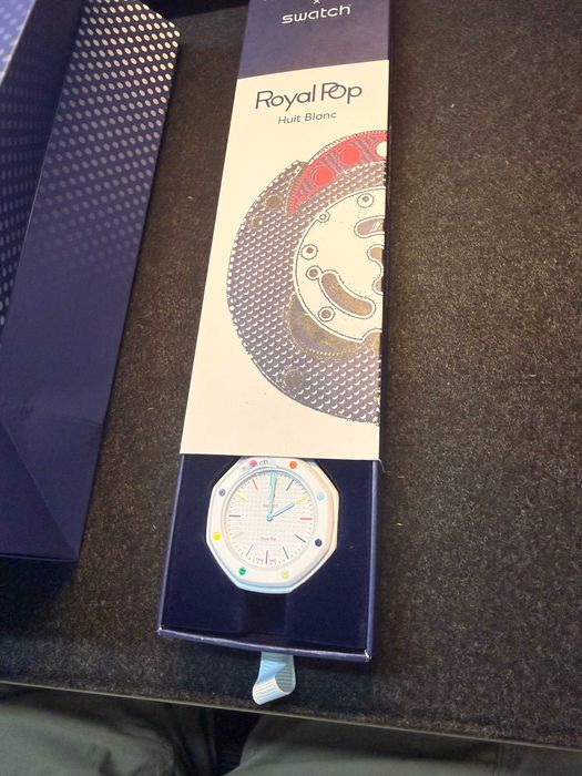 AP x Swatch Huit Blanc SSX03W100N stan idealny
