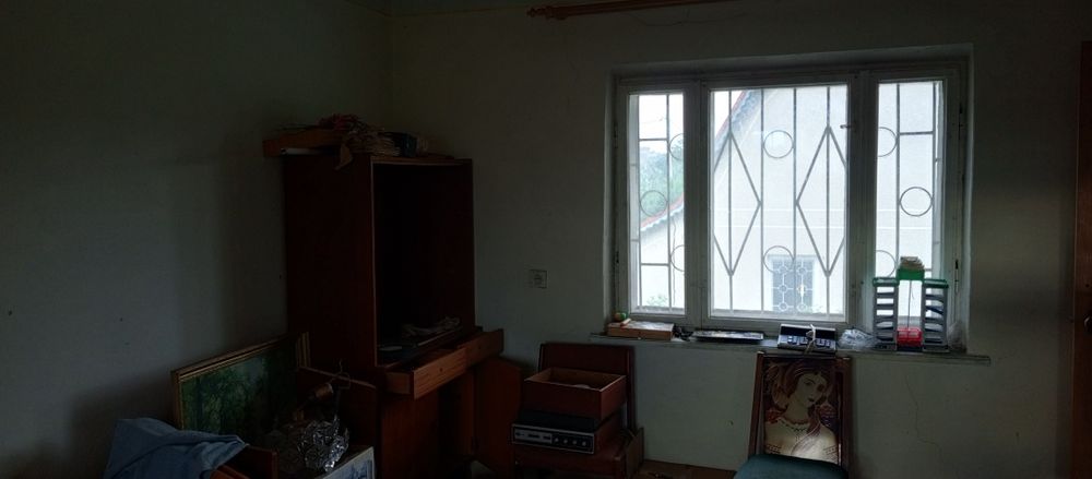 Продається садовий будинок і земельни ділянка Клузів