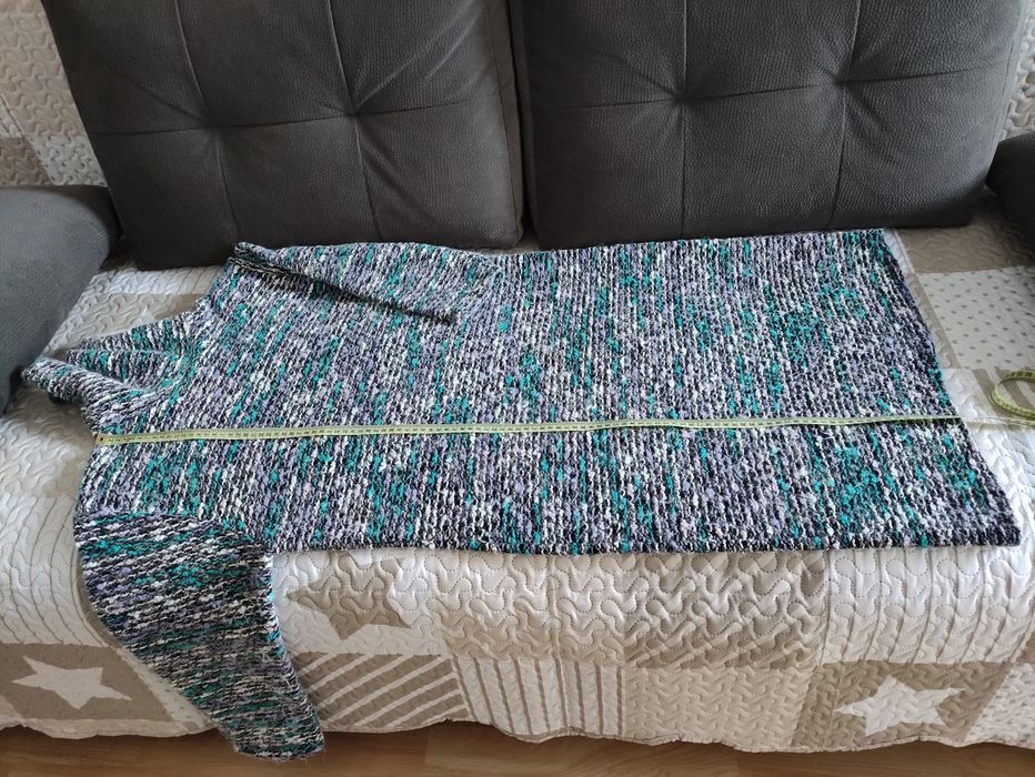 Efektowna suknia z golfem boucle rozm. 38/40 oversize!