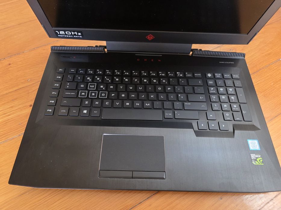 Hp omen 17-an103np só peças