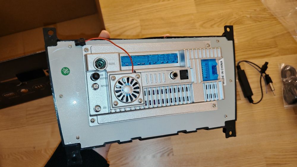 Radio z Androidem 6/64GB -bezprzewodowe CarPlay/Android Auto W203/W209