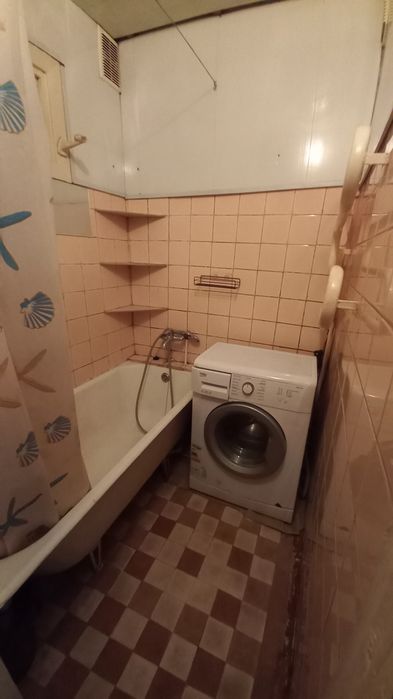 Терміново здаю простору 2-х кімн.кв-ру, Центр.