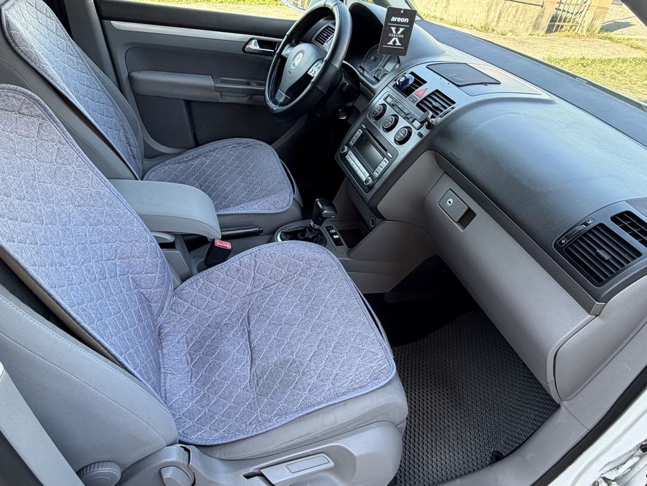Volkswagen Touran ( Avtomat )
