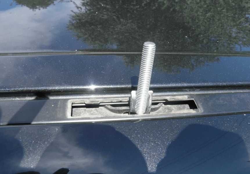 Сучасні сталеві поперечки на Suzuki SX4 в штатні місця