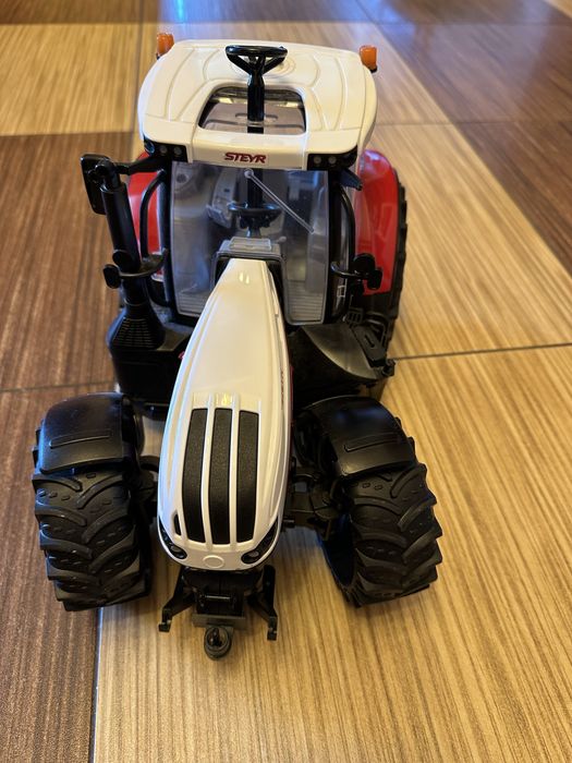 Bruder traktor Steyr