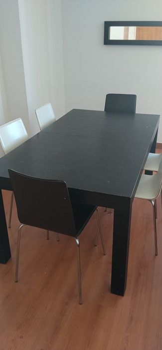 Mesa de jantar extensível com 6 cadeiras