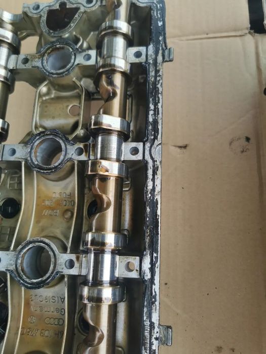 Głowica wałki Audi A4 A5 A6 Q5 1.8 2.0 TSi 06H103373K