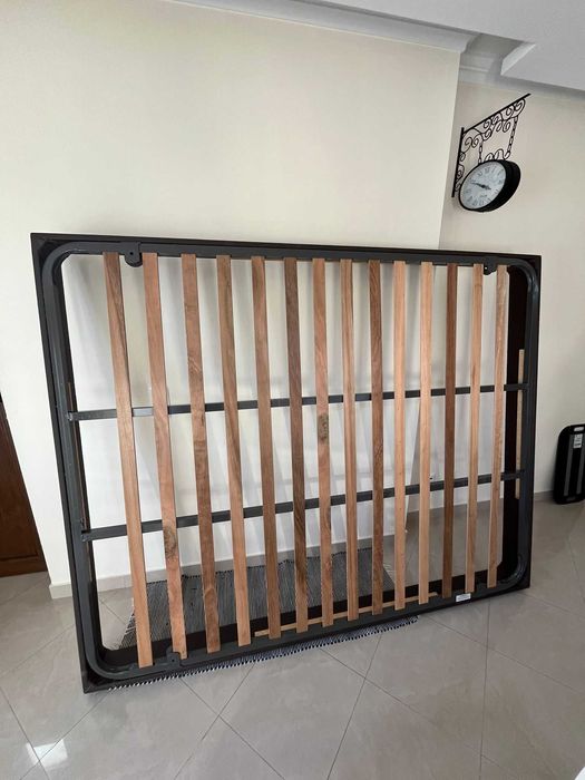 Estrado de Cama 200cmx160cm - Ótimo estado!