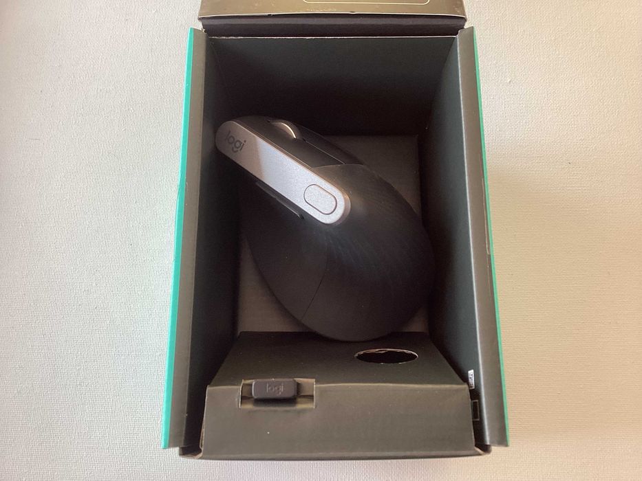 Logitech MX Vertical myszka