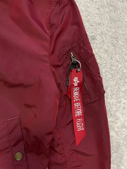 Бордовий бомбер Alpha Industries