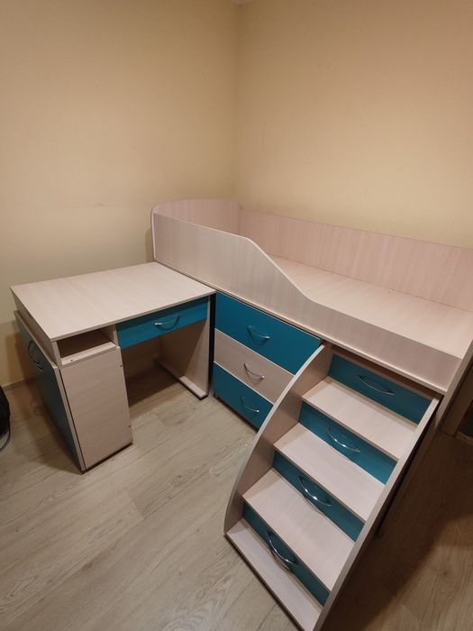 Дитяче ліжко + стіл, дитячі меблі