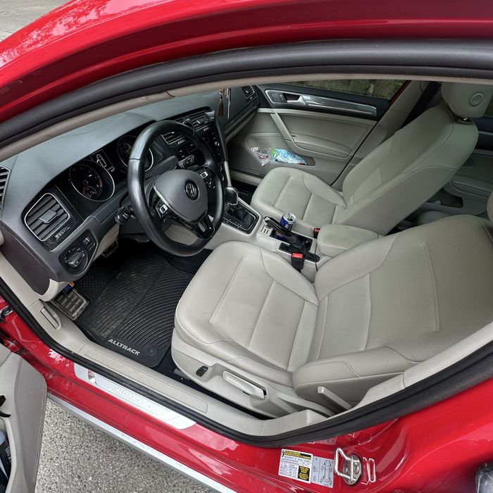 Golf alltrack 2017