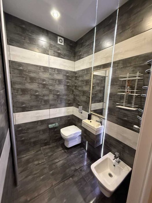 Продаж 2 кім. квартири. 71 м2. Індив. опал. Новобуд. Поділ. №11106