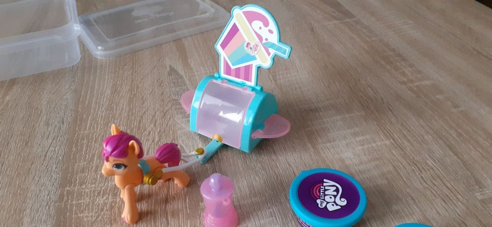 My Little Pony-wózek Smoothie Sunny -ciastolina