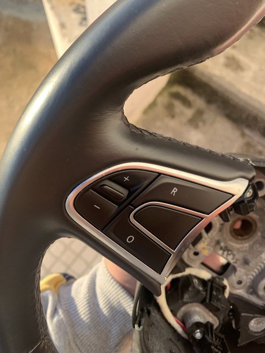 Volante Renault novo