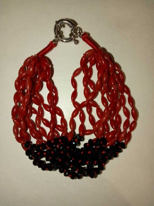 Браслет на руку корал,чорний кварц. Бурштинові буси Ссср