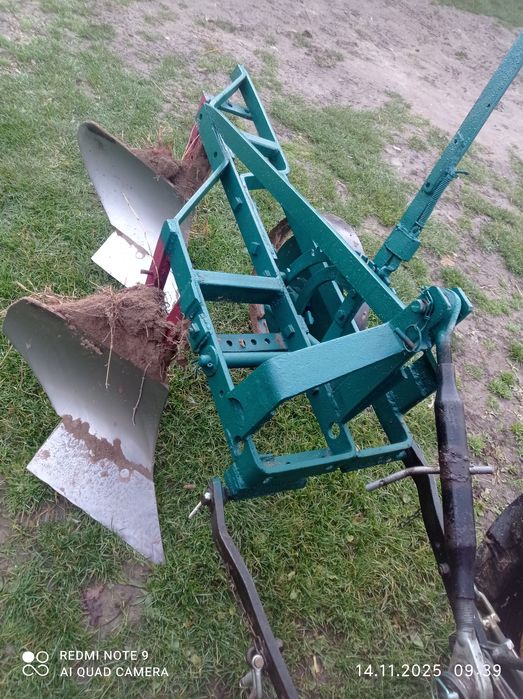 Плуг 2-35 корпусний