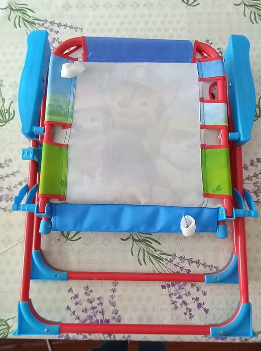 2 Cadeiras de crianças