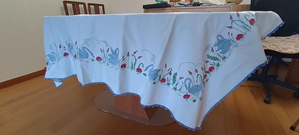 Toalha de Mesa bordada64861415826433121