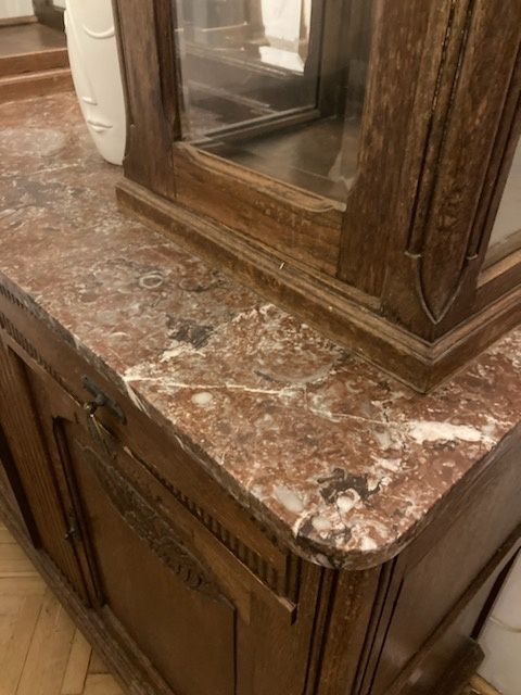 kredens kryształowe szyby, marmurowy blat