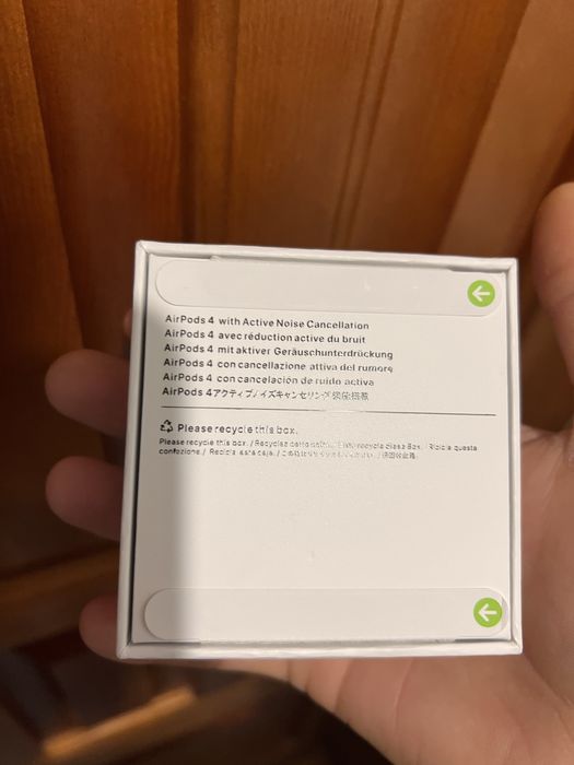 Оригінальні  Apple AirPods 4 ANC