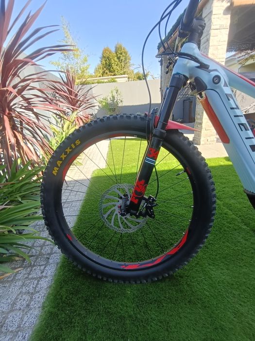 Giant Stance E+ 0 27,5 Tamanho S