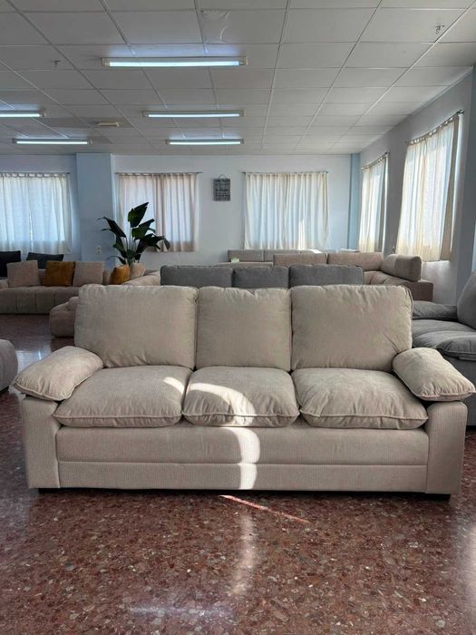 Sofá 3+2 em promoção, novo, bege