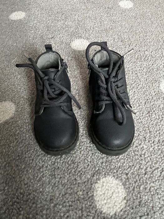 Buty trzewiki Zara r.22 czarne