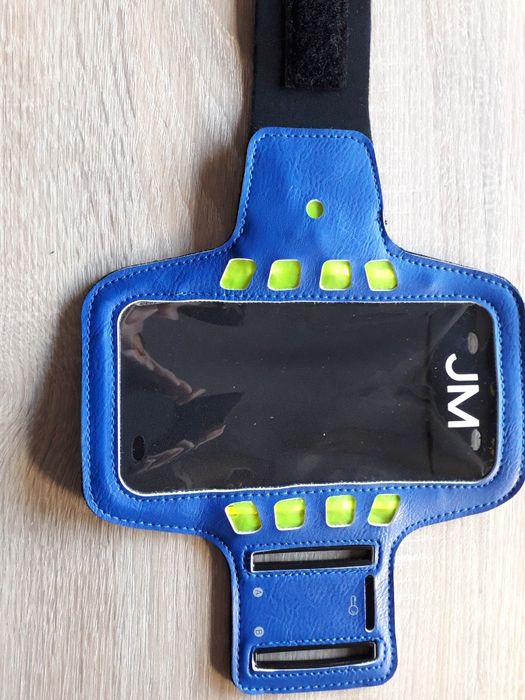 Sprzedam opaskę sportową na telefon.