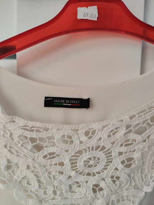 Biała bluzka delikatna