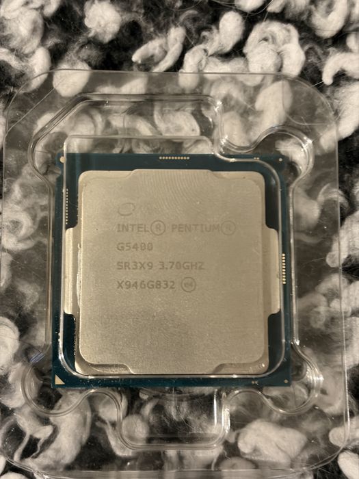 Intel CPU G5400 in working condition493968071810754560