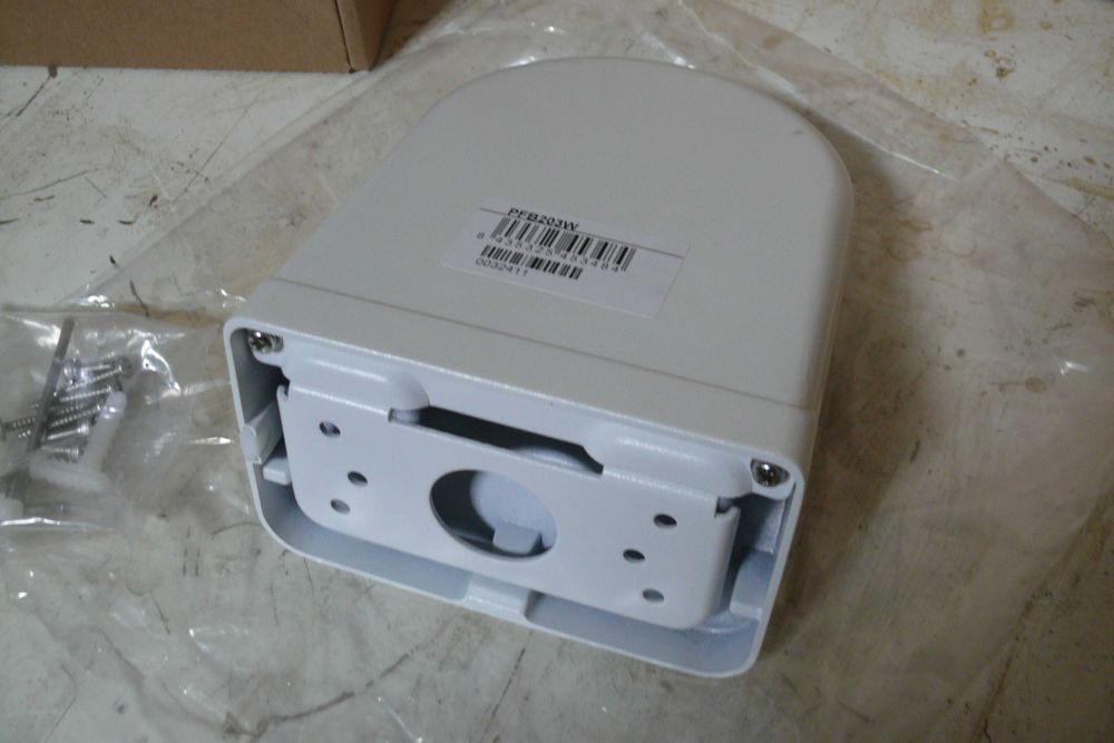 Suporte de parede branco para câmaras CCTV