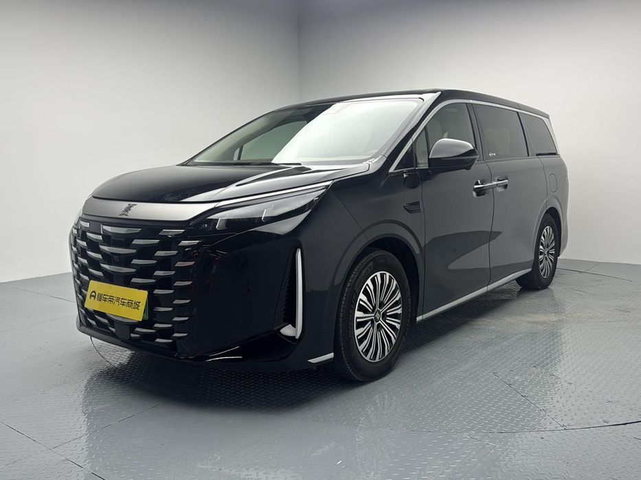 BYD Xia BYD XIA 2025 DM-i 180KM Exellence – 7 miejsc, 272 KM, PHEV