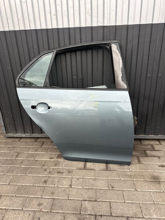 Двері VW Jetta 5 LF6A дверка передня задня Джета 5 седан дверь