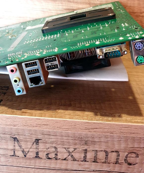 Материнська плата ПК