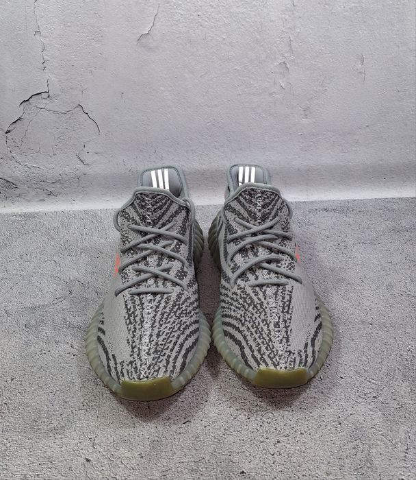 Кроссовки Adidas Yeezy Boost 350V2 Beluga спортивные 700 500