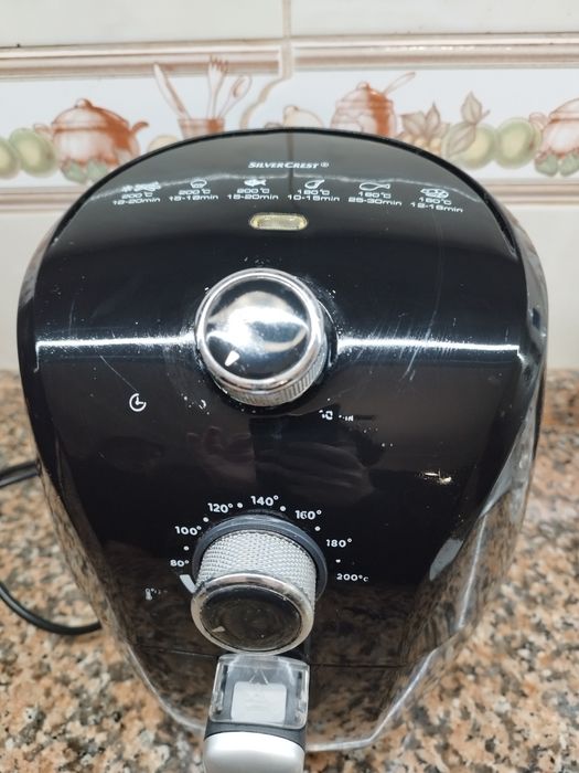 Air fryer preta silvercrest 1.5l