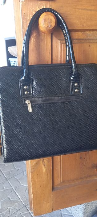 Продам нову шкіряну жіночу сумку