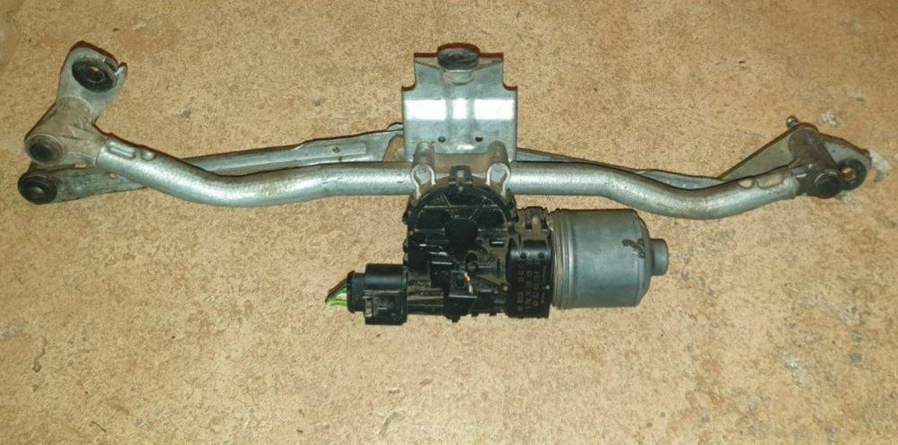 Двигун склоочисника в зборі із тапецією  Seat Ibiza  6Q2955119A