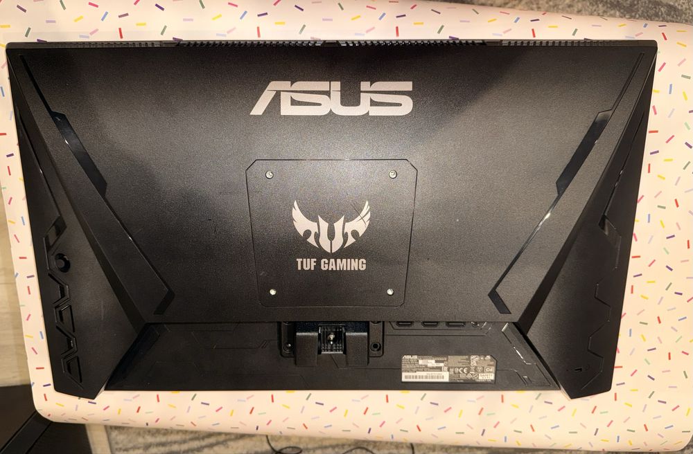 Монитор Asus tuf gaming 144hz 24 дюйма