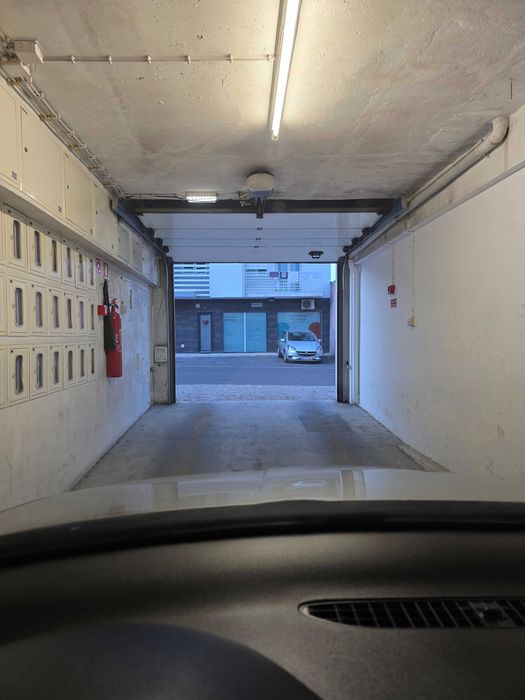 Garagem BOX 20 m2, no Alto Seixalinho, Barreiro