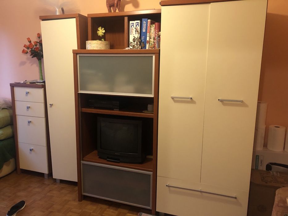 Segment black red white