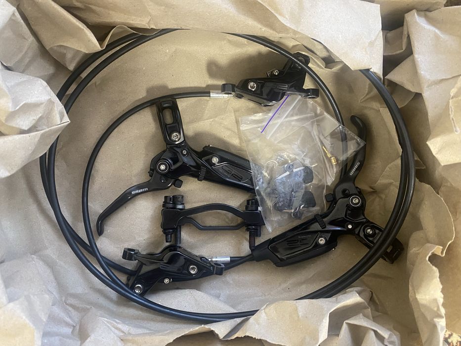 Тормоза Sram G2 Ultimate Carbon 4 поршня , в чудовому стані