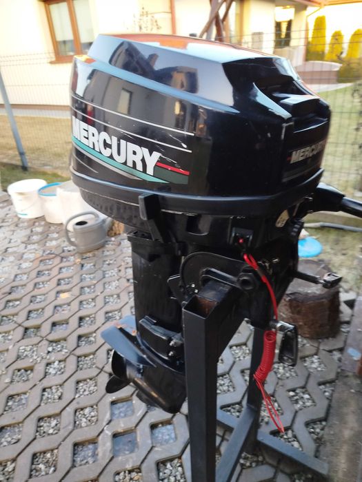 Silnik zaburtowy Mercury 9,9 2T