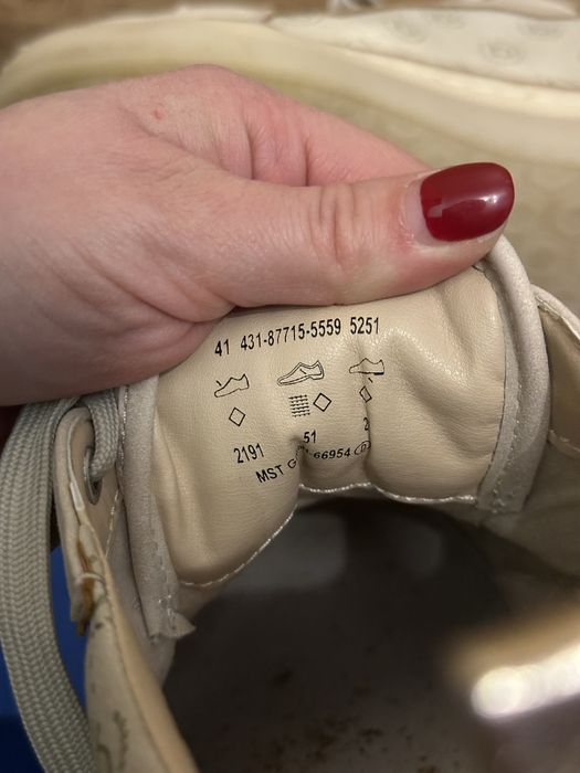 Кросівки жіночі Bugatti 41 розміру